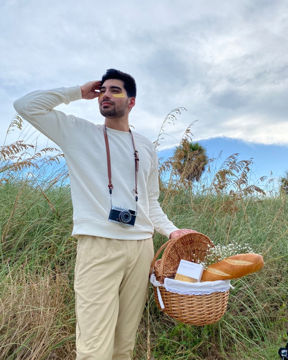 BEAUTOLOGYLAB's tweet image. Skin has no gender. 🤍 #BeautologyLab