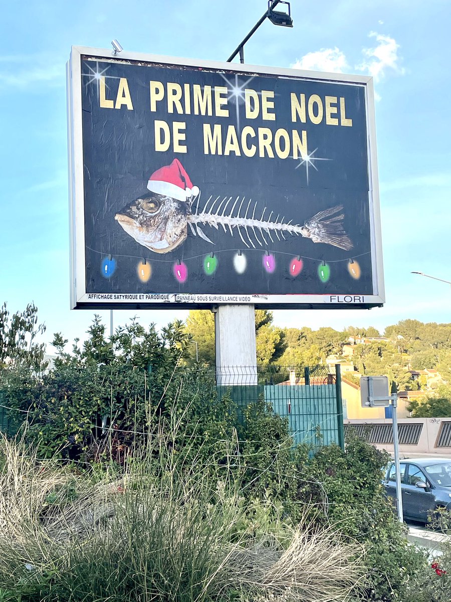 MichelFlori's tweet photo. La République en Arête https://t.co/oNi7rG2Xoa