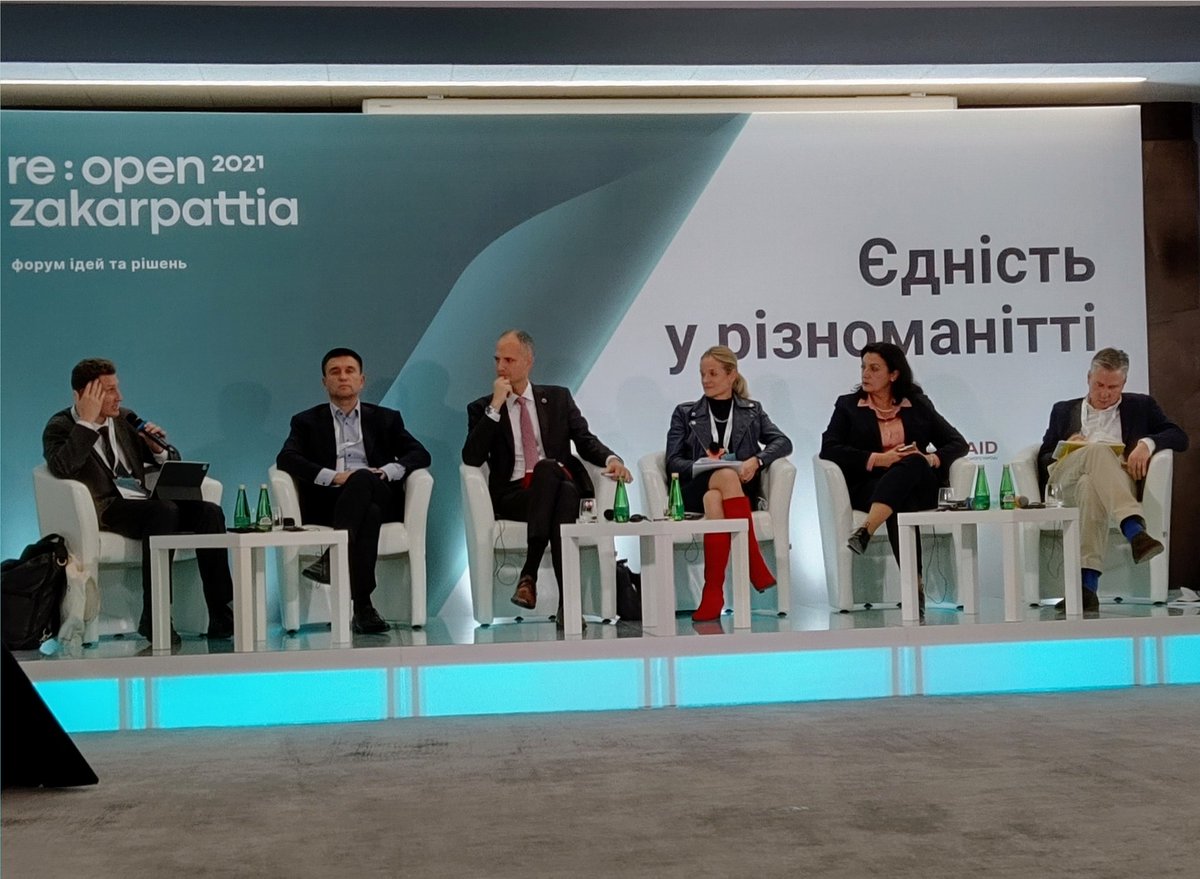 ViolavonCramon's tweet photo. Great location to discuss #Ukraine's present &amp; future at "re: Open #Zakarpattia". Russia is using its energy resources to blackmail 🇺🇦&amp;🇪🇺. The best way to counter this is to cooperate, invest intensively in #RenewableEnergy, &amp; start genuine #democratic reforms. https://t.co/XzmmOOy8kZ