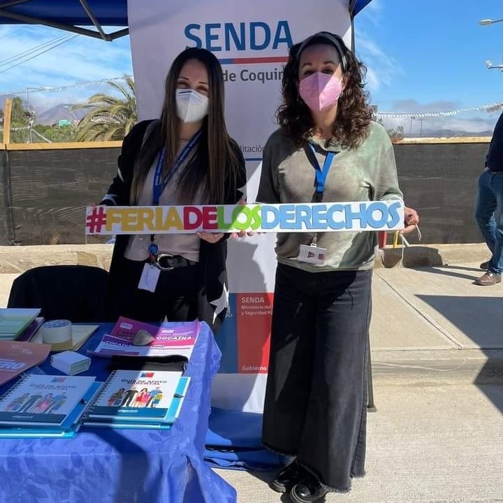 opdlahiguera's tweet photo. Ayer 4 de noviembre se realizo FERIA DE LOS DERECHOS DE NNA en #LaHiguera donde participaron representantes de @SENDA_IVregion @CarabCoquimbo @defensorianinez @LaHigueraMuni @adrachile #programaAMA #registrosocialdehogares #mujerfejasdehogar https://t.co/okuch6GAct