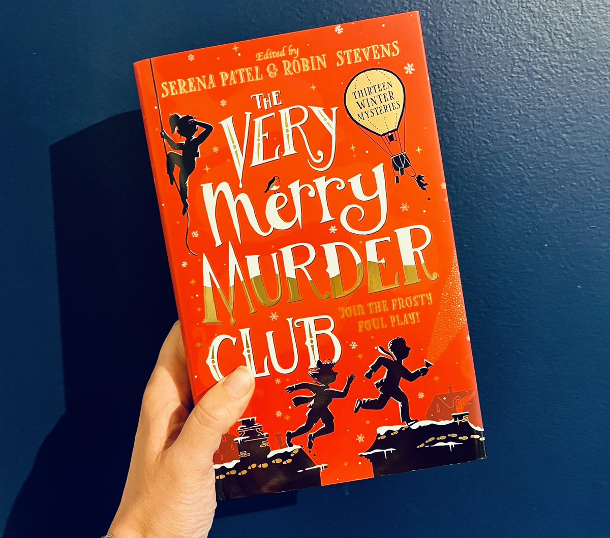 BookSuperhero2's tweet photo. Here’s one for your Christmas lists! #TheVeryMerryMurderClub from @FarshoreBooks features thirteen wintery, murderous mysteries from some of the U.K.’s top children’s authors. Co-edited by @SerenaKPatel &amp; @redbreastedbird, illustrated by @harryewoodgate https://t.co/K4SWbZsqBP
