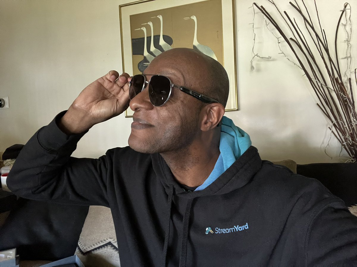 Vyyyper's tweet photo. Oooo imma have fun with these!!!! #SoundcoreFrames https://t.co/KLcIWt1GAs