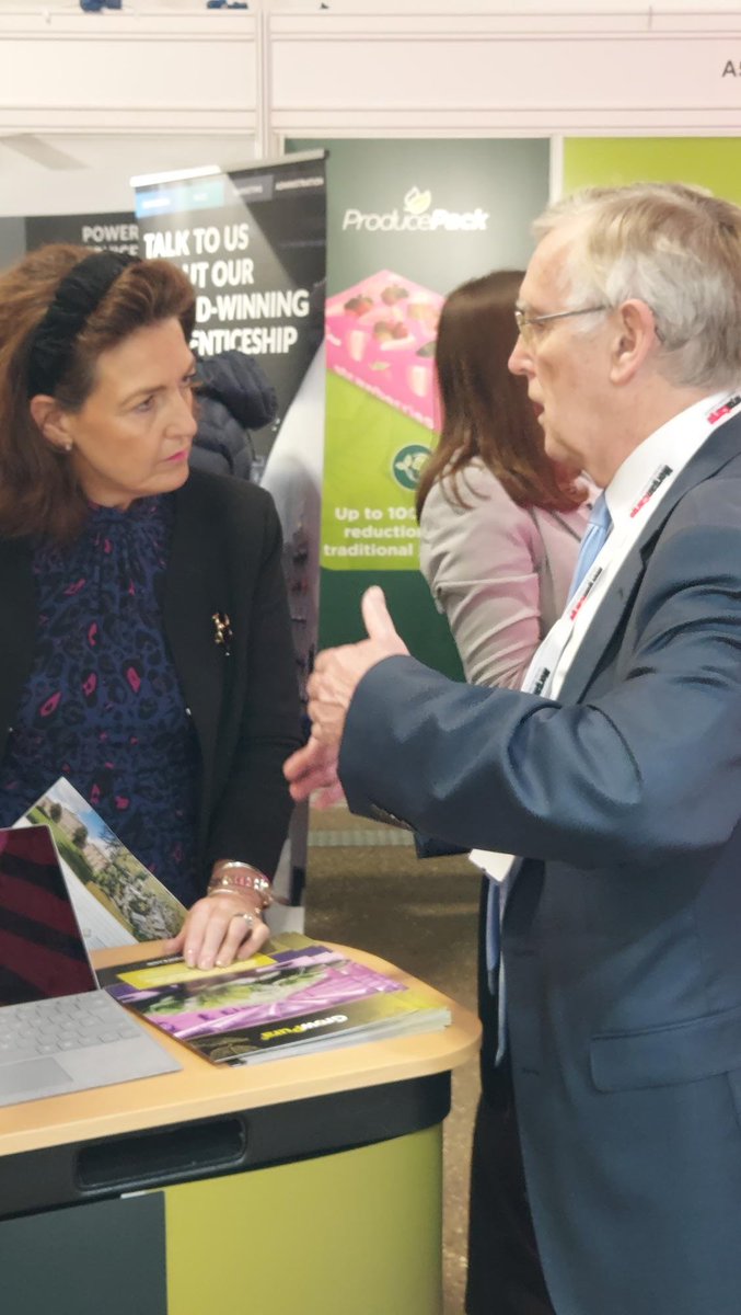 GrowPura's tweet photo. It was a pleasure to meet Jo Churchill MP yesterday to introduce her to GrowPura and the future of vertical hydroponic farming. We appreciated how she took time out of her visit to stop by our stand at the FPC Futures event.  #farming #verticalfarming #fpcfutures #hydroponics https://t.co/0mBPKc1AbI