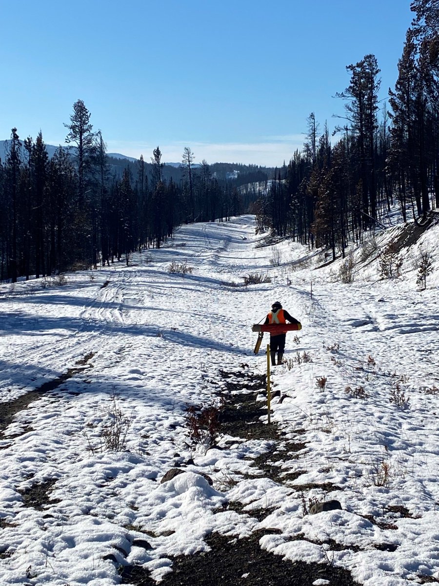 3dlinelocating's tweet photo. We get to work in some pretty amazing areas of Western Canada!
Our Crews take a lot of pride in the work they do and the places they help protect by making sure their part in the #GroundDisturbance process is done right
#3DTeam #3DLineLocating #TheGreatOutdoors https://t.co/jd9ZiWKird