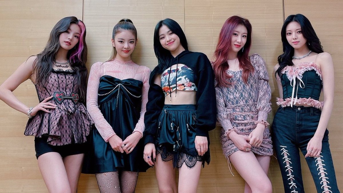 ITZY BILLBOARD tweet media