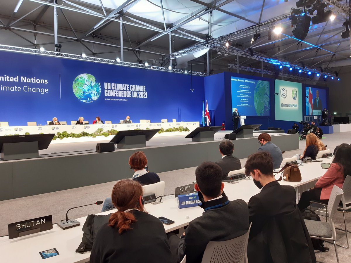 Fitting end to our #UKSchoolsCOP26 day in the blue zone - the first ever #Education ministers summit ever held at a #COP26