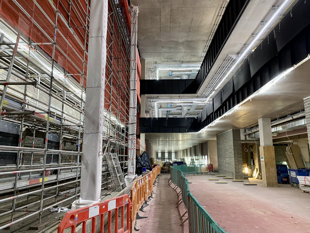 PeterMarsh_PMC's tweet photo. ⁦@TowerHamletsNow⁩ New Town Hall progress photos - stairwell glazing, exposed brick office walls, waffle slab in the council chamber, and the central atrium space ⁦@AHMMArchitects⁩ ⁦@turnertownsend⁩ ⁦@BouyguesUK⁩ #creatingspaces #clientteam https://t.co/QGTVB0lrmh