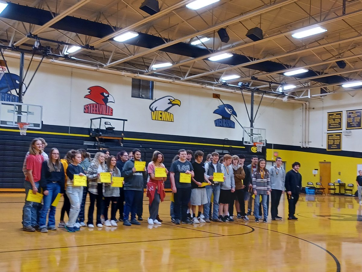 CCR2_Supt's tweet photo. Thx @CubaHighSchool counselors &amp; principals for recognizing academic excellence!  Congratulations CHS students!! #wildcatpride https://t.co/XIoq5oakpr