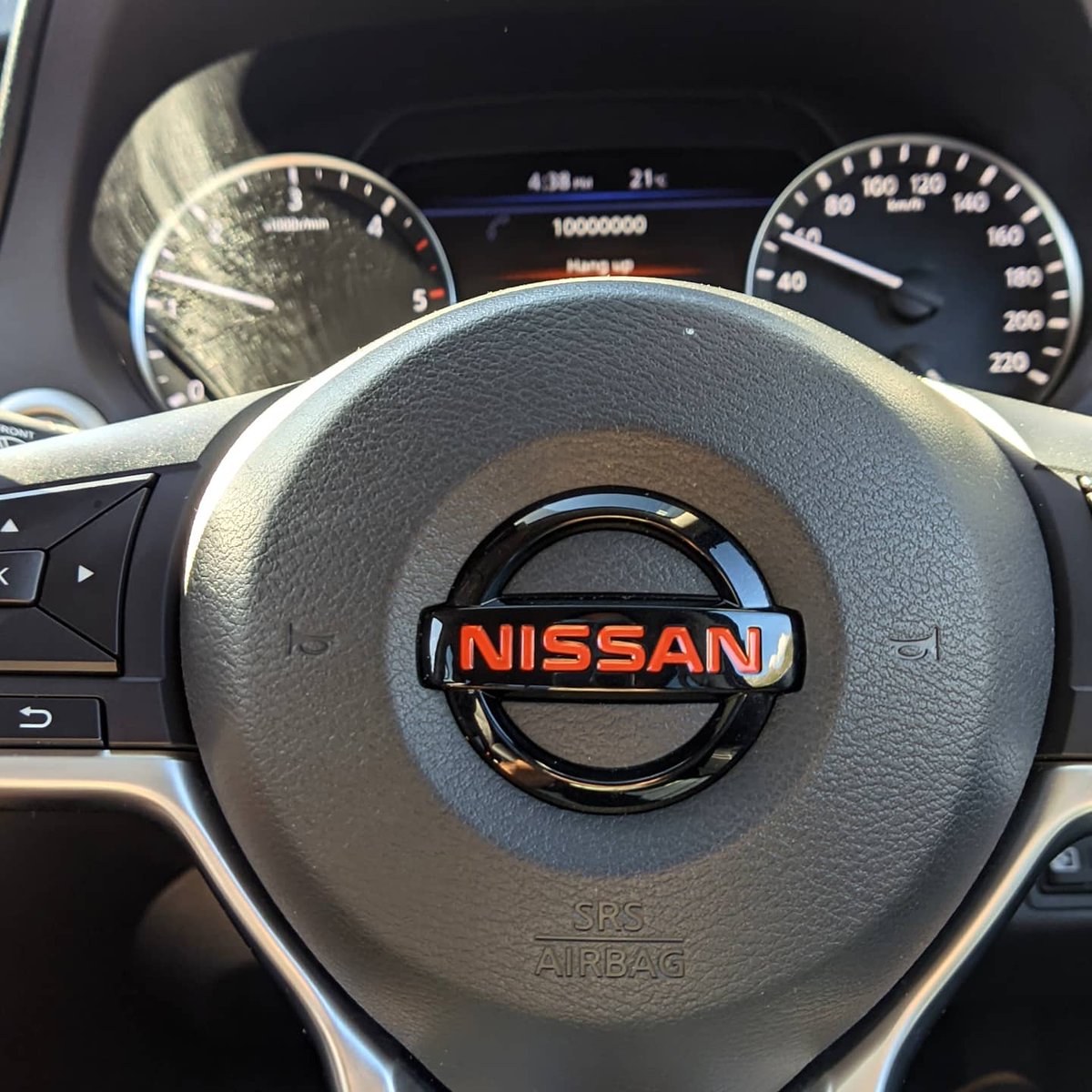 TechnoBokMedia's tweet photo. Powering into this weekend with the mighty and incredibly handsome new @nissanza Nissan Navara Pro 2X.
.
.
#Nissan
#NissanSA
#NissanNavara
#Navara
#NavaraPro2X https://t.co/06xVKEE27v