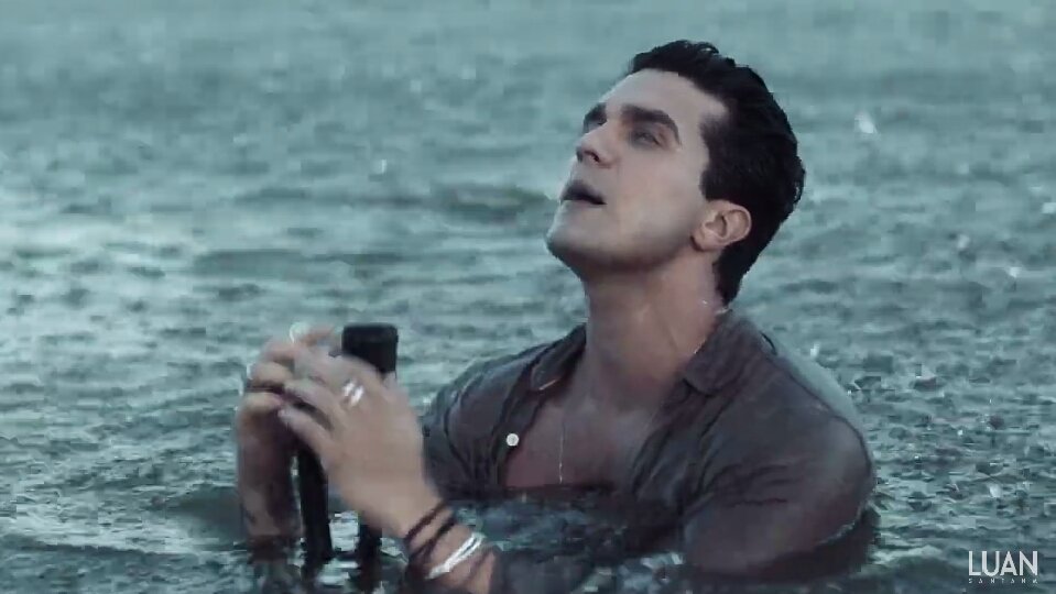 astroftluan's tweet photo. Unico defeito nesse clipe de ilha é que infelizmente ele acaba https://t.co/Sfk5aAyc4z