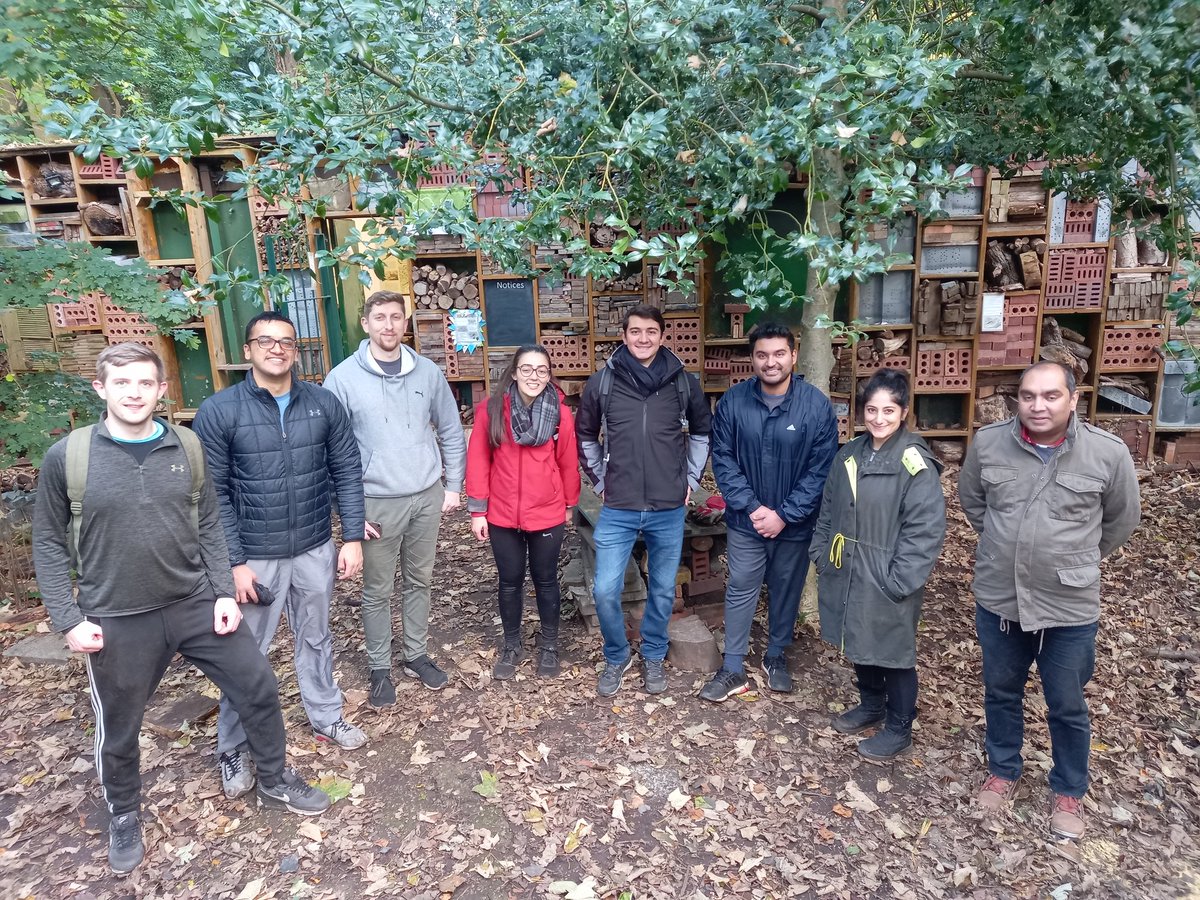 Big thanks to the #CommunityTeamWorks group from <a href="/GoldmanSachs/">Goldman Sachs</a> for braving the cold and clearing 267m2 of Ivy for our pond habitat improvements <a href="/TCVtweets/">The Conservation Volunteers (TCV)</a>