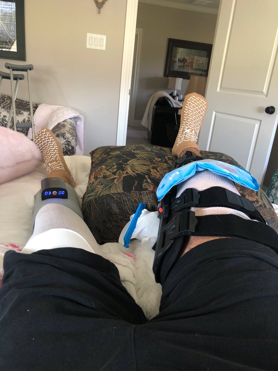 AlexDeClaire's tweet photo. ACL surgery was a success. Currently laying in bed just beginning the road to recovery, I’d like to thank the #2Fans for all the support I’ve received and I just got one question for y’all. You like my doctor socks? Got ‘em for free 😎 https://t.co/WJxbHfJsP7