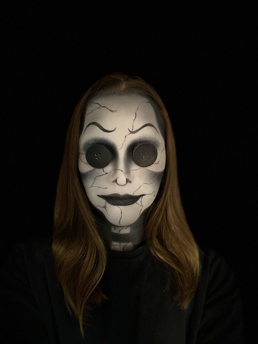 cleomakeupp's tweet photo. Hello Beauty Bay 💜💜 
These are my 2021 Halloween looks, hope you enjoy it 😌
#FOLLOWFRIDAY #followmebeautybay @beautybay https://t.co/JsubCyynpj