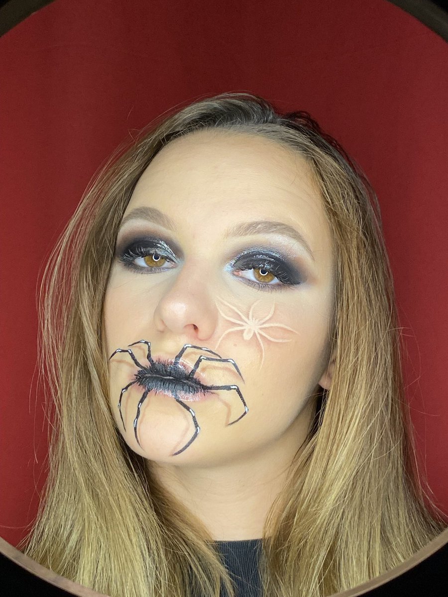 cleomakeupp's tweet photo. Hello Beauty Bay 💜💜 
These are my 2021 Halloween looks, hope you enjoy it 😌
#FOLLOWFRIDAY #followmebeautybay @beautybay https://t.co/JsubCyynpj