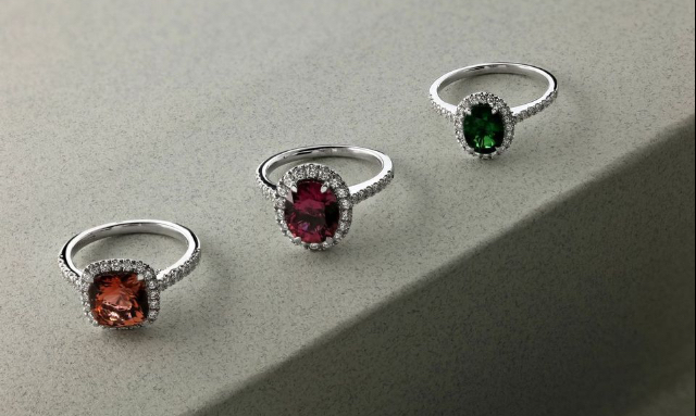 MandCoJewellers's tweet image. A rainbow of engagement rings 💕 

Find the perfect ring for the one you love at Martin and Co, and receive a bottle of champagne with our compliments to start the celebrations in style too.

#willyoumarryme #engagementrings  #gettingengaged