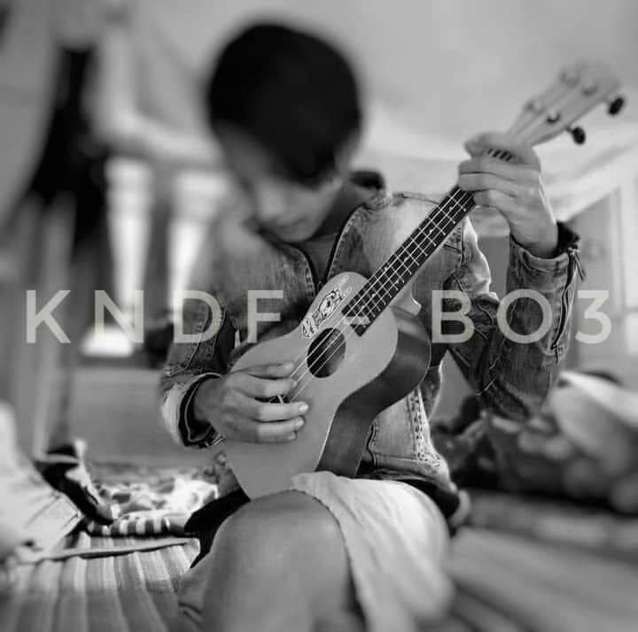 EnicsKyaw's tweet photo. Tw // Sensitive Content
APhekone PDF Comrade,an art enthusiast who was able to create the most beautiful sounds with his soft and beautiful fingers,accidentally injured while working on a mission.
#Nov5Coup 
#WhatsHappeningInMyanmar https://t.co/d2c3vDgeP0 https://t.co/PAdA9OlSA1