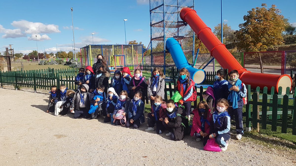 AdeDiosAlcorcon's tweet photo. Circuitos aventura, tirolina, láser y ¡muchísima diversión! ¡Lo hemos pasado genial! #TrepoPark #multiaventura #Educacion #Alcorcon https://t.co/VYlrK7i4M4