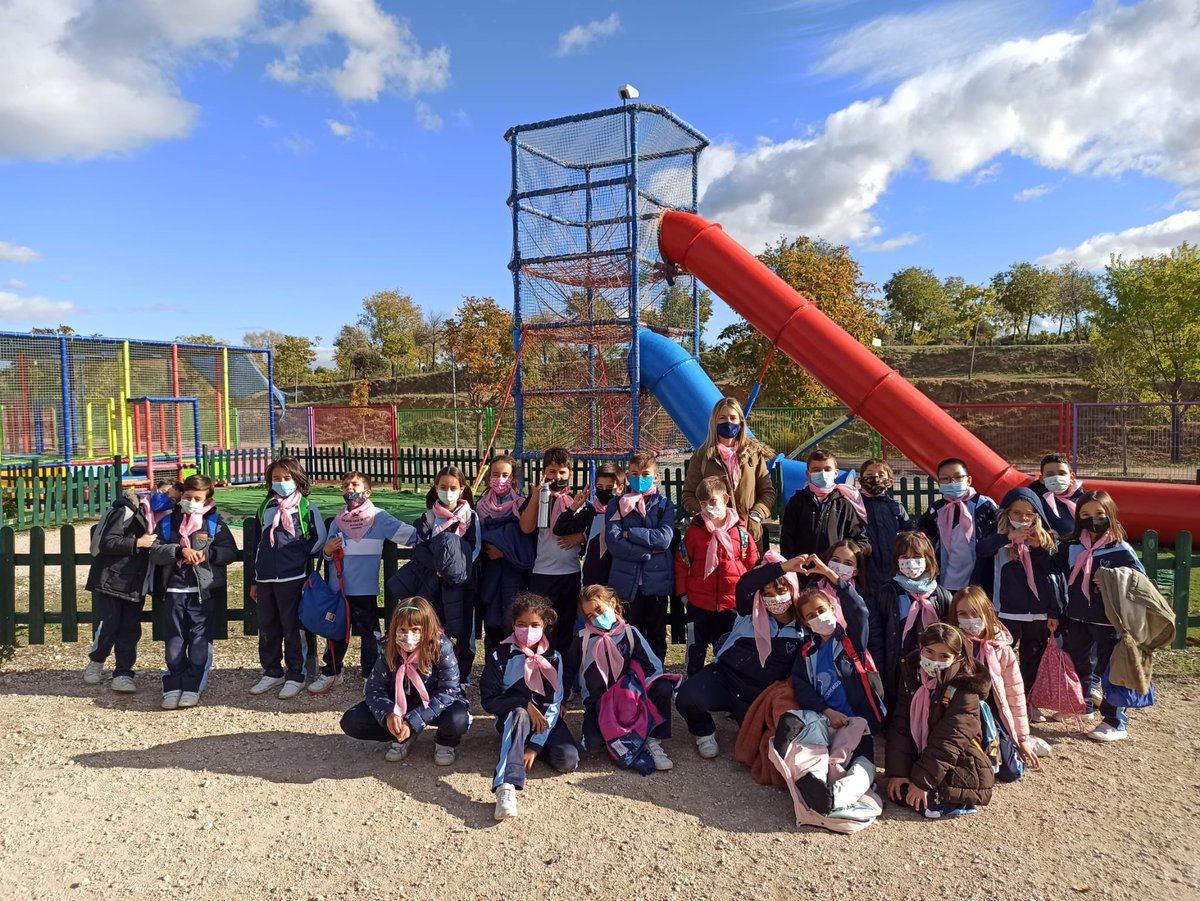 AdeDiosAlcorcon's tweet photo. Circuitos aventura, tirolina, láser y ¡muchísima diversión! ¡Lo hemos pasado genial! #TrepoPark #multiaventura https://t.co/qAq8eYLCD4