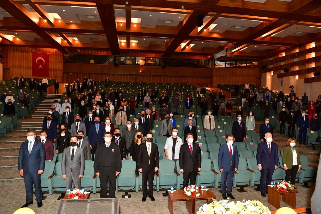 mugla_mem's tweet photo. Eğitimde Muğla’nın Enleri,En İyi Örnekleri Ödüllerini Aldı
Eğitimde İyi Örnekler Yarışması Ödül Töreni,MSKÜ Atatürk Kültür Merkezinde gerçekleştirildi.Törene Muğla Valisi Sn. Orhan TAVLI,İl Milli Eğitim Müdürümüz Sn.@emrecay55 ve ilimiz protokolünün saygıdeğer üyeleri katıldılar. https://t.co/jXoketU2lB