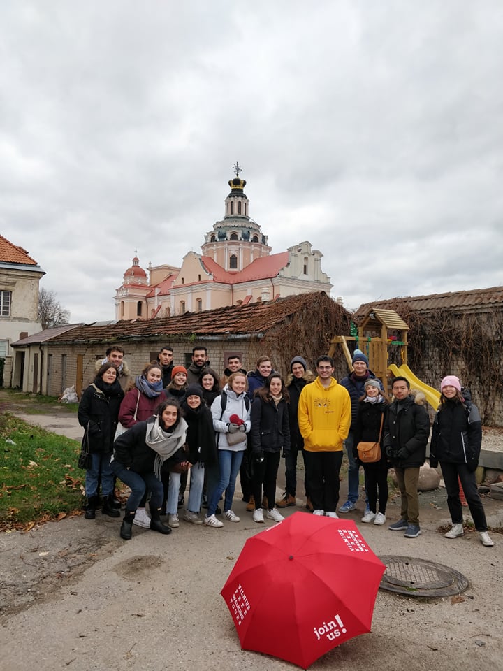 VilniusFreeWalk's tweet photo. #November has come! It might be just the perfect time to spend time for yourself and have a trip to #Vilnius! 😄 ✈️ While you're here, don't forget to join us on our OldTown walking tour to discover famous and also hidden treasures of Vilnius city 💒
#vilniusinnovember #tourism https://t.co/M92iNsdKvw