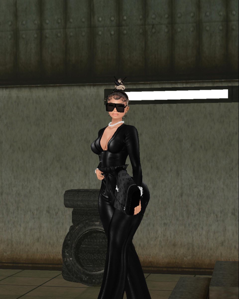 DreamdollVl's tweet photo. It’s dream bitch don’t u ever forget !❤️ #imvu #dreamdoll #youknowmybody https://t.co/MvkcHnNfCr