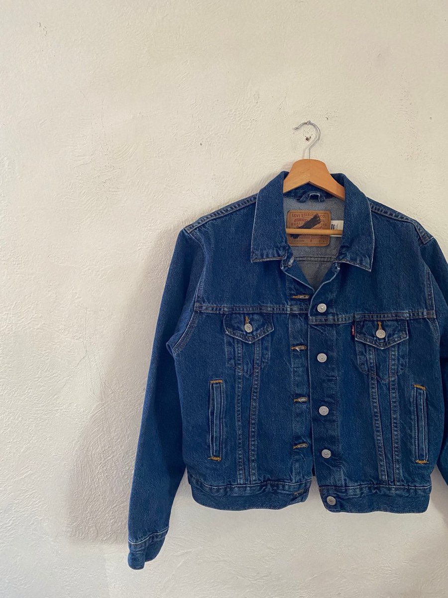 JLinSnider's tweet photo. #etsy #VTG #LEVIS Womens Denim #Jacket with Pockets, M/L #vintagelevis #levisjacket #levis501 #vintage #etsyshop https://t.co/DEDLGdgQbb https://t.co/MlxjFAeCtC