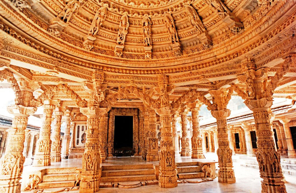 greentechsolut5's tweet photo. Beauty in diversity. Only in India <3 https://t.co/gMLIH9k2uv