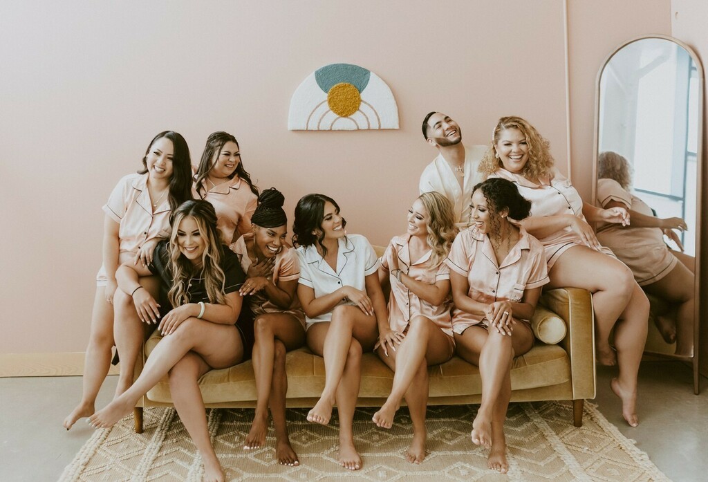 InTheDetailsWed's tweet photo. "I'm excited and I feel relaxed and I'm ready to parrrrrtay!" Who can guess the movie this is from?! Drop your guess below 👇
-
Venue: @thelanesd 
Beauty: @hairbykayti @shelbyhenrymua 
Photo: @aysia.lanae 
Design + Coordinator: @inthedetailswed
.
.
.
… https://t.co/NdWVjxZdNb https://t.co/6FcCsBe3pL