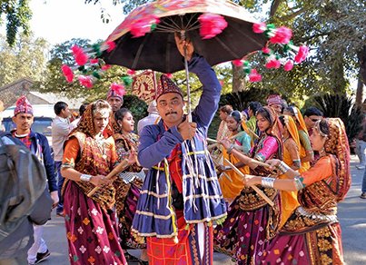greentechsolut5's tweet photo. Beauty in diversity. Only in India <3 https://t.co/gMLIH9k2uv