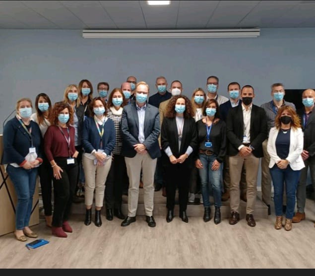 OlgaSanchezR's tweet photo. Ha sido muy emocionante volver hoy a Barcelona y pasar el día con los equipos de Cornellá y del equipo del centro médico de Barcelona. Emocionan los #reencuentros y llenan de energía. Gracias por vuestro trabajo y compromiso. https://t.co/yb6GuUc7c9