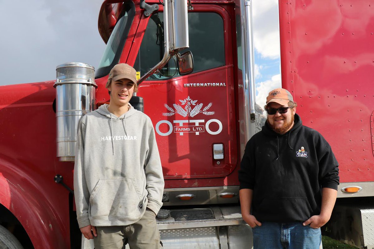 Stratford_DSS's tweet photo. Pictured here is Golden Bear Cooperative Education student Cole Otto with his supervisor Lucas Heuser of Otto Farms Ltd. working hard to get the harvest in before more snow and rain. #sdsscoop #staygolden #coopworks https://t.co/xwQNTy9wDH