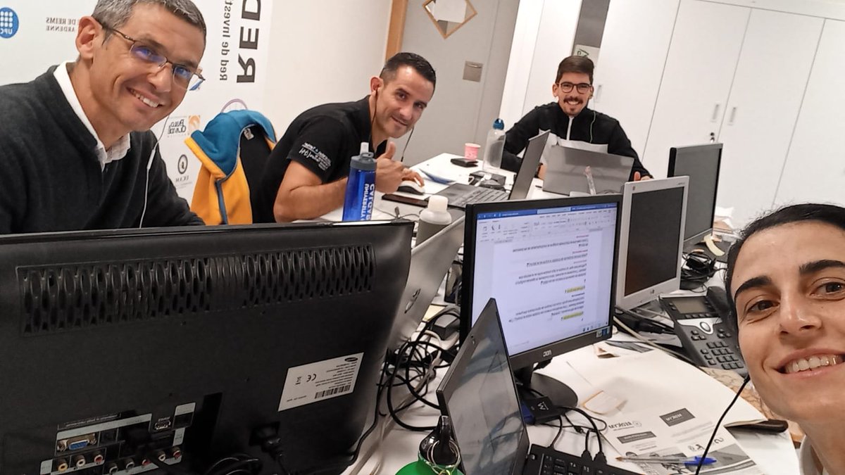 GIBD_UV (@gibd_uv) on Twitter photo Ayer tuvimos el placer de colaborar muy activamente en las Jornadas "Jóvenes investigadores/as del ciclismo" 🚴♀️, organizadas por <a href="/REDICYM1/">Red Española de Investigación en Ciclismo y Mujer</a> y dirigidas por nuestro compañero y director de la red <a href="/AlbertoBiomec/">Alberto Encarnación Martínez</a>
Muchas gracias a tod@s l@s ponentes 🗣️ y a l@s que os conectasteis 💻 Ayer tuvimos el placer de colaborar muy activamente en las Jornadas "Jóvenes investigadores/as del ciclismo" 🚴♀️, organizadas por <a href="/REDICYM1/">Red Española de Investigación en Ciclismo y Mujer</a> y dirigidas por nuestro compañero y director de la red <a href="/AlbertoBiomec/">Alberto Encarnación Martínez</a>
Muchas gracias a tod@s l@s ponentes 🗣️ y a l@s que os conectasteis 💻