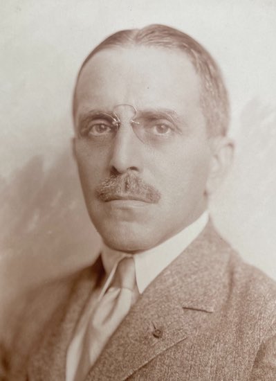 gerthuskens's tweet photo. Tonight’s #CairoDerby time: @ZSCOfficial_EN vs. @AlAhlyEnglish.

Of course I’ll be cheering for the White Knights as Zamalek was founded in 1911 by Belgian lawyer George’s Merzbach. ❤️🤍⚽️ #zamalek #alahly #merzbach https://t.co/2QDLyJzDm3