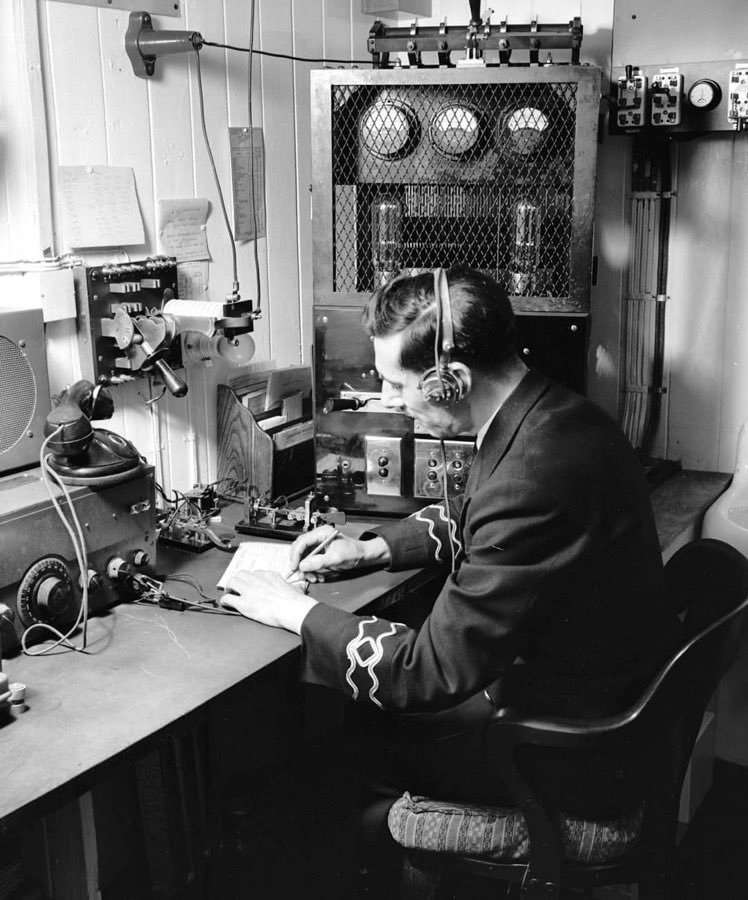 Ok, in my ‘old age opinion’ Yaesu have some fabulous radios out now, DX10, 991A, but for an old git like me… Using the CW &amp; SSB on the FT-897D &amp; the FT-818, were &amp; are the best £ for £, I just love the sound of these..,they are excellent vintage radios! 👍🏻📡☺️#HamRadio #DX #SOTA