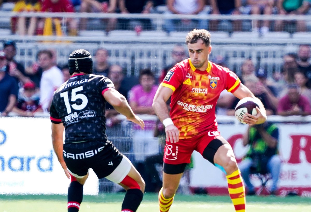 acturugby's tweet photo. 🏉 Jean-Bernard Pujol, ce Toulousain devenu la machine à marquer de l’Usap 🟨🟥▶ https://t.co/P91JxODj9D #STUSAP #Top14 #Rugby by @EmilienVicens https://t.co/IpKSBRbS5i