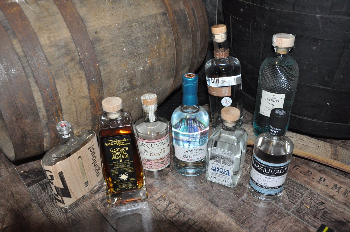 FlytsBar's tweet photo. Gin-Tasting@ #FlytsBar am 5.12.2021
Tickets hier: https://t.co/1GsDvUPTer https://t.co/7lVZTQeE6l
