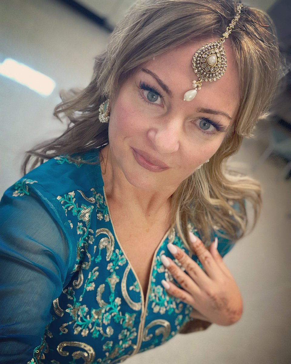 Lorelyss's tweet photo. Happy Divali 🪔🎆 @PeelSchools https://t.co/ZEjQtV4OVu