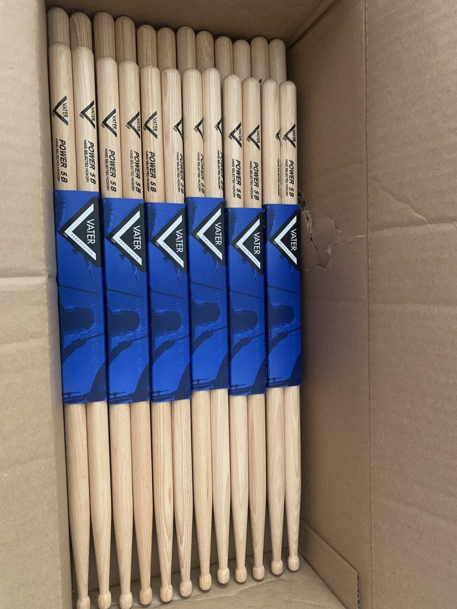 mattdrums77's tweet photo. Delivery day!! 😃  @VaterDrumsticks   Power 5B’s 🥁
#vater #vaterdrumsticks #power5b #switchtovater #bonjourney #appetitefordestruction https://t.co/qSEu1FOjAL