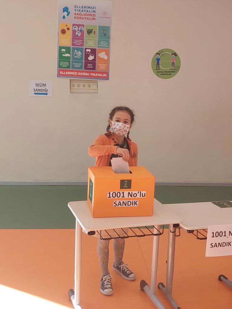 CekmekoyI's tweet photo. İTÜ ETA Vakfı Çekmeköy Kampüsü Öğrenci Birliği seçimini heyecanla tamamladı 🗳🐝 @peliNBym @Sunakara_1 @busra_aparan @DogaOkullari https://t.co/wpoNwfccB6