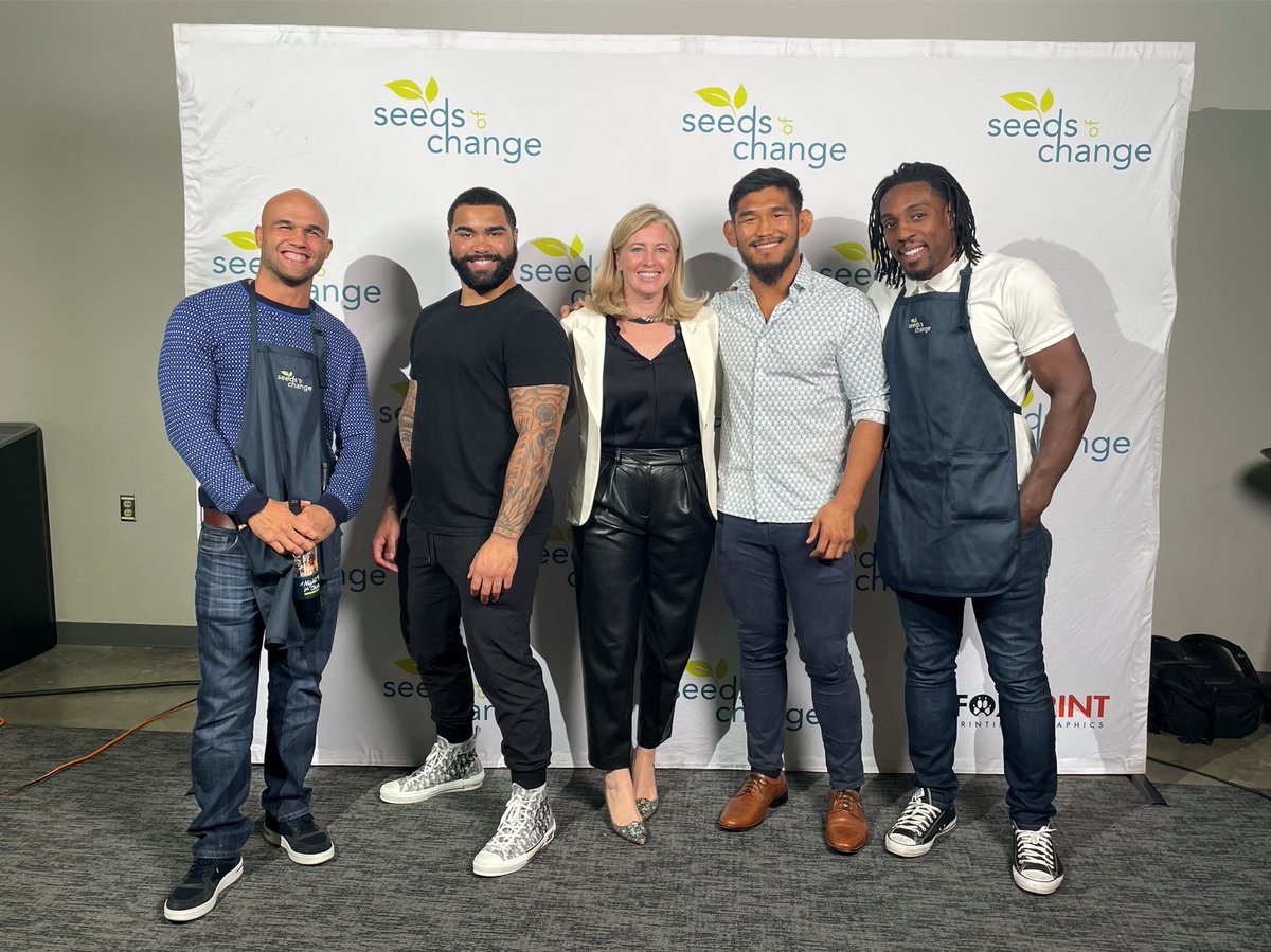 A night for change! It was great to be in Sioux Falls for this year's <a href="/SOC_foundation/">Seeds of Change</a> fundraising event for a cause that means so much to our Growth Energy team. Thanks to <a href="/GetBiofuelMMA/">Get Biofuel MMA</a> stars for joining me!