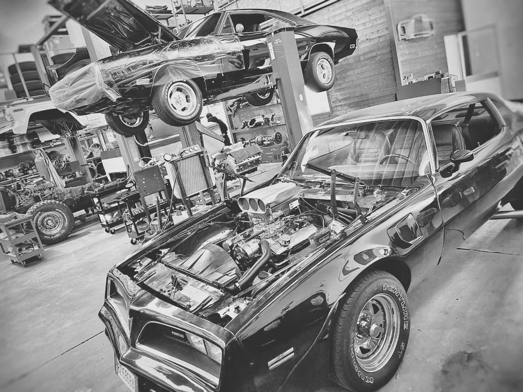 Un "classico" venerdi qui ad AWW🔥 🔥 🔥
Progetti da completare... sogni da costruire... 😎🇺🇸🇺🇲
americanwildwheels.com
🔹Preparazione, Restauri 🔹Accessori, Ricambi 🔹Importazione Auto Americane
#jeep #jeepwrangler #jeepjk #pontiacfirebird #charger #dodgecharger