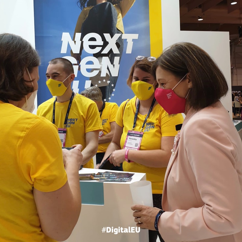 DigitalEU's tweet photo. That's a wrap for #EUatWebSummit!
Thanks to everyone who stopped by to talk about digital & tech 🤖
#ICYMI Read about the European startups alliance launched there this week @ESNAlliance https://t.co/CJTNbCpY3J
See you next year, Lisbon!👋💖
#WebSummit #DigitalEU #StartupsEU