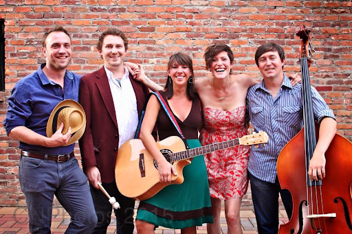 krfcfm's tweet photo. 𝗧𝗢𝗗𝗔𝗬 𝗔𝗧 𝗡𝗢𝗢𝗡! 

Live@Lunch 𝗟𝗜𝗩𝗘: @FoxfeatherMusic
 
Join Foxfeather LIVE for some powerful, elegant &amp; precise harmonies!     

📻 https://t.co/qFwVdasayk

Tune in to KRFC 88.9 FM Radio Fort Collins. Sponsored by @musicdistrictfc https://t.co/nX4DqiAJUN