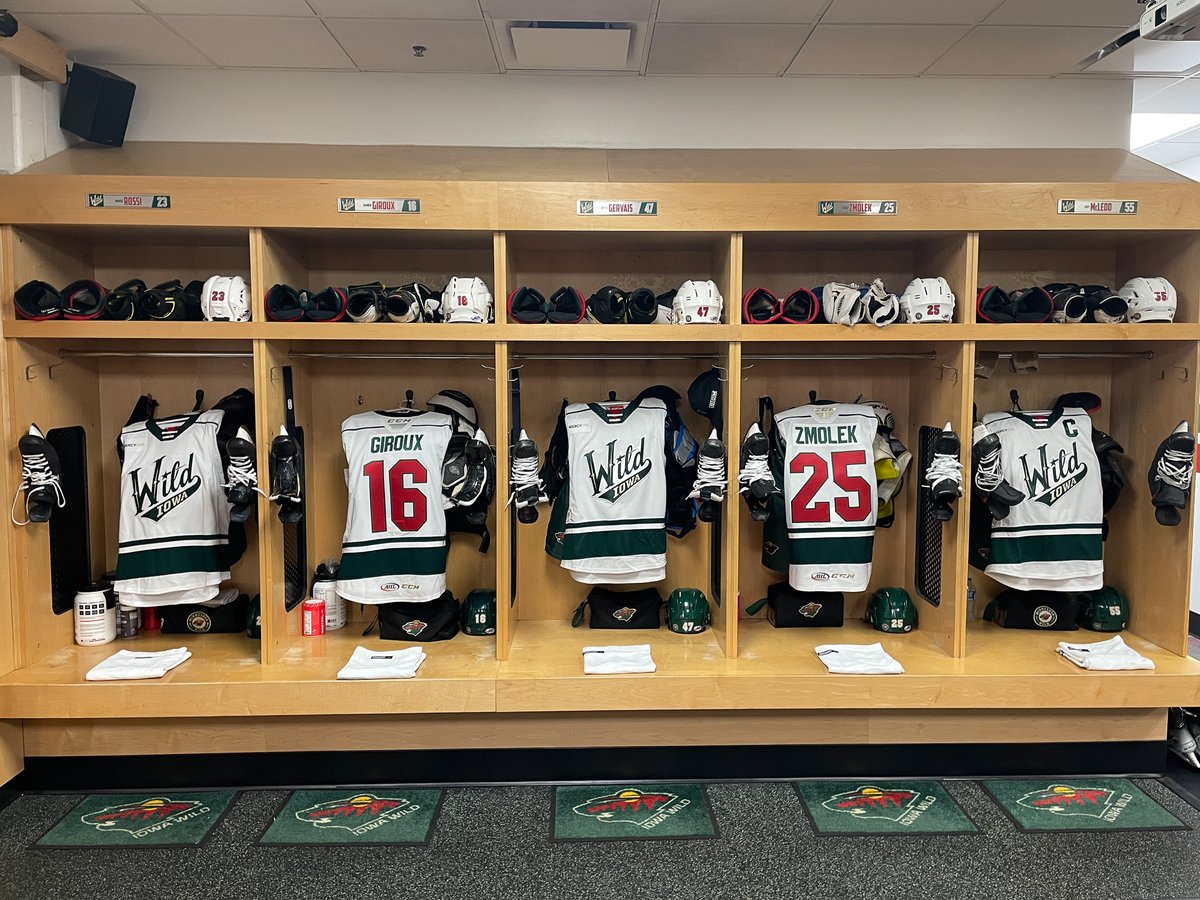 IAWild's tweet photo. 👀👀

Notice anything different?? https://t.co/tMLaXdI4Bc