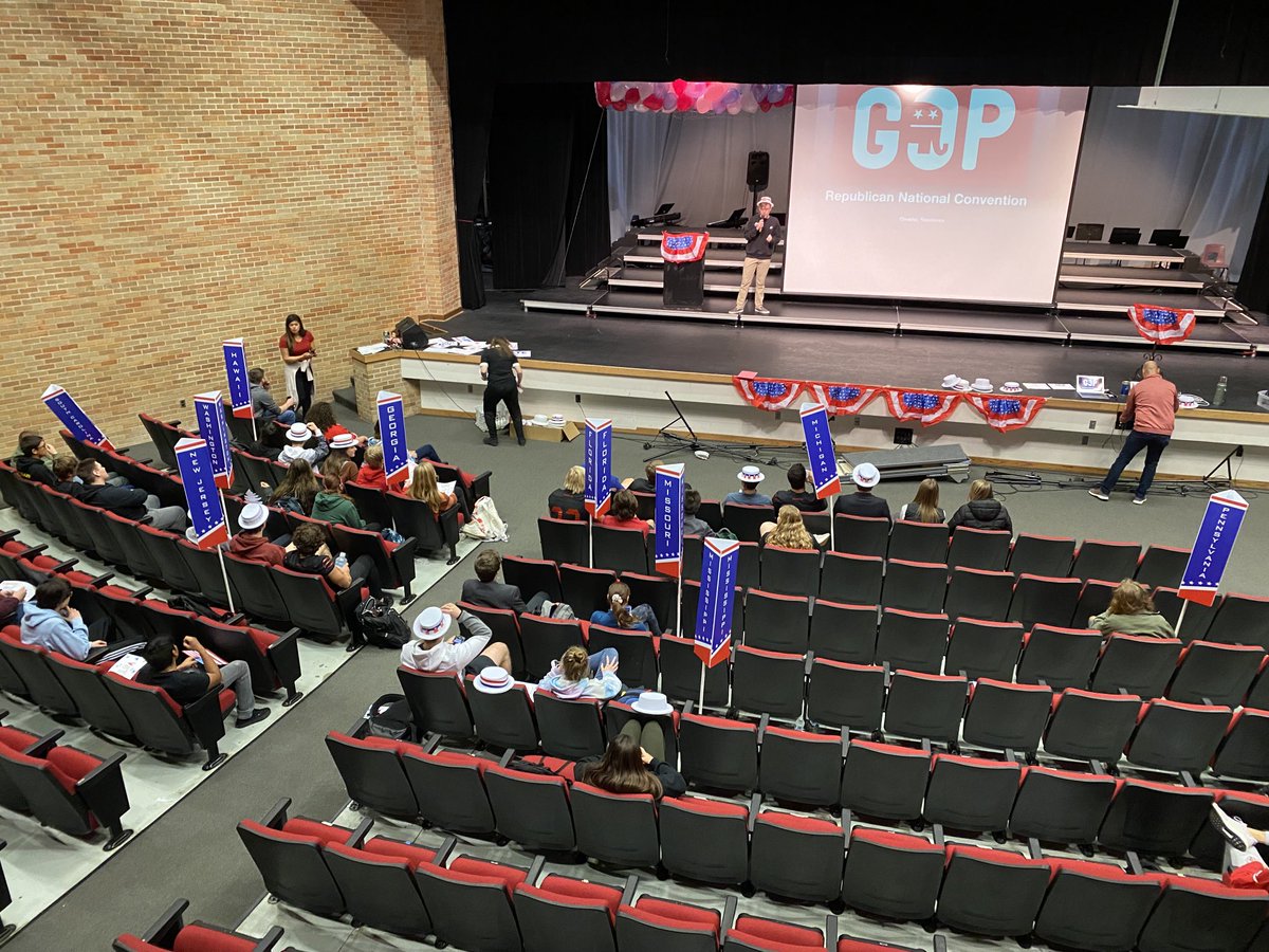 Democratic and Republican National conventions today in American Govt. class today. Thank you to our teachers and students for creating authentic, lasting learning experiences!!! ⁦<a href="/Westside66/">Westside Community Schools</a>⁩ ⁦<a href="/Lucas4westside/">Mike Lucas</a>⁩ ⁦<a href="/westsidewired/">Westside Wired</a>⁩