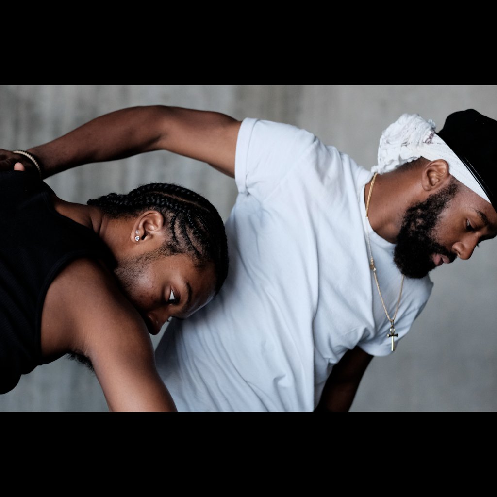 KateTapsElctrc tweet media