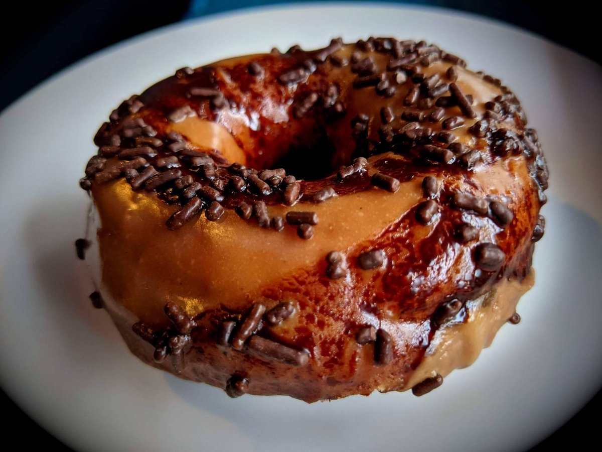 MannysChoice's tweet photo. YAAAAA !!! National Donut 🍩 Day is here again!! Shoutout to @InfiniteSalem for creating these masterful works of mouthwatering donut art with Manny's Choice flour! ✨🍩 We just can't get enough for our eyes OR our bellies!

#nationaldonutday #donutday #salemoregon https://t.co/ABwafXSftq