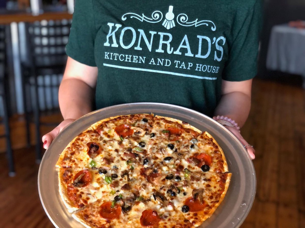 StrotherDist's tweet image. HAPPY FRIDAY! Get out there &amp;amp; have a good time at @KonradsLS!

🎶 Live Music by Dallas &amp;amp; Janell at 8pm 🎶

816-525-1871
konradskc.com