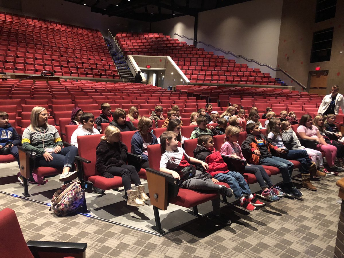 mkjackson22's tweet photo. We had so much fun going to the PAC to watch the middle school perform The Best Christmas Pageant Ever. We are so blessed with beautiful facilities. One of my students walked in and said, “Wow! Where are we?!” https://t.co/MbCJjuSuoP