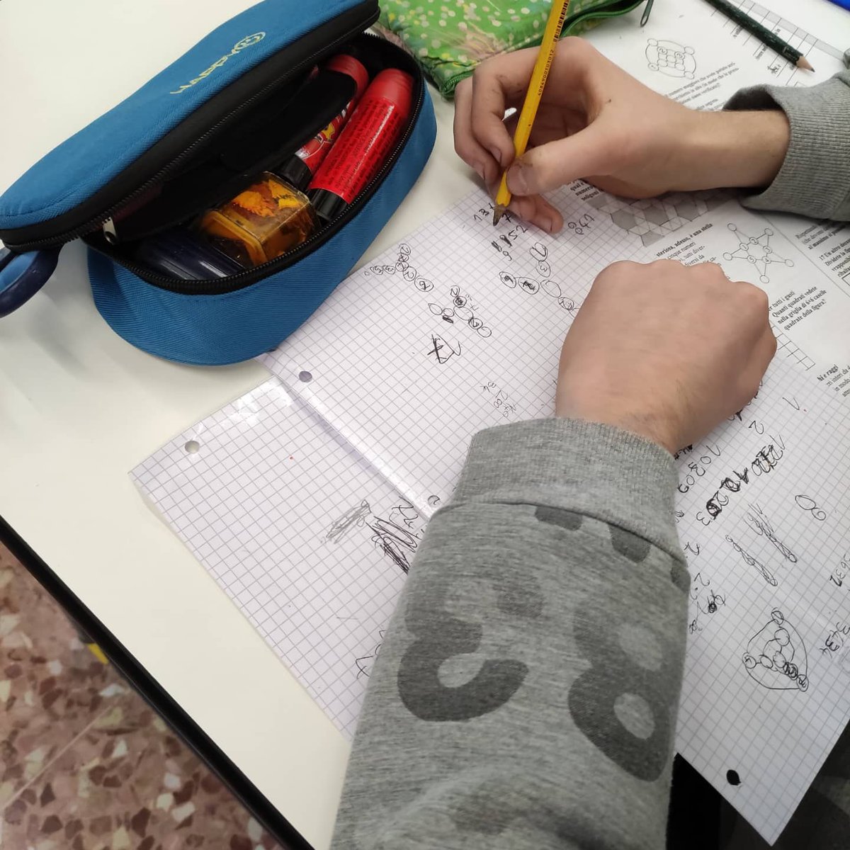 sdbpaderno's tweet photo. Giochiamo con la matematica #3secondaria https://t.co/2y4WYKpmMk